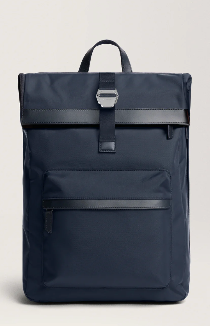 UrbanBackpack | Mochila Executiva Minimalista e Funcional