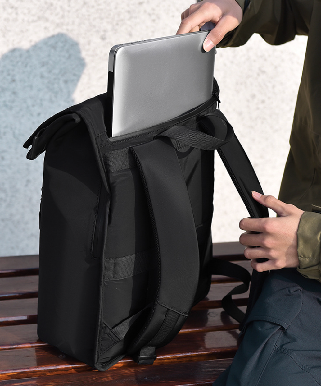 UrbanBackpack | Mochila Executiva Minimalista e Funcional